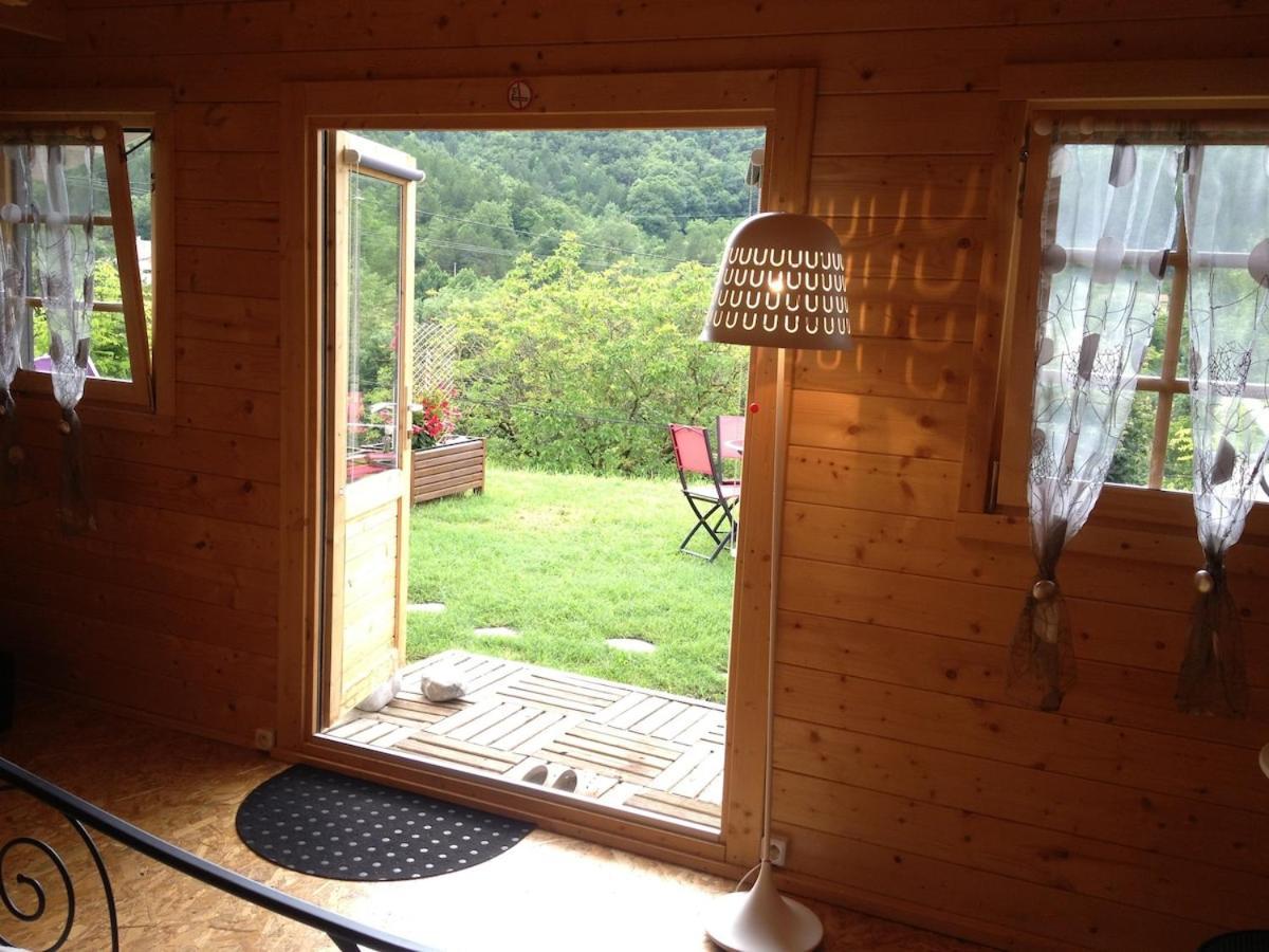 Maison De Vacances Avec Ses Petits Chalets Aouste-sur-Sye Extérieur photo